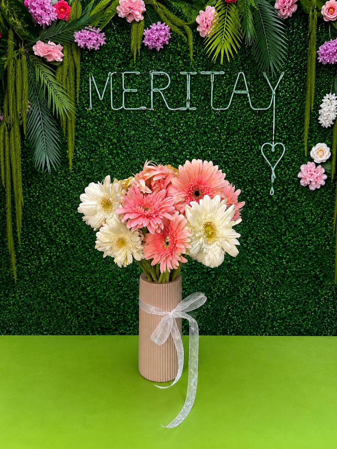 Vazoda-Gerbera-Aranjmani-MERİTAY