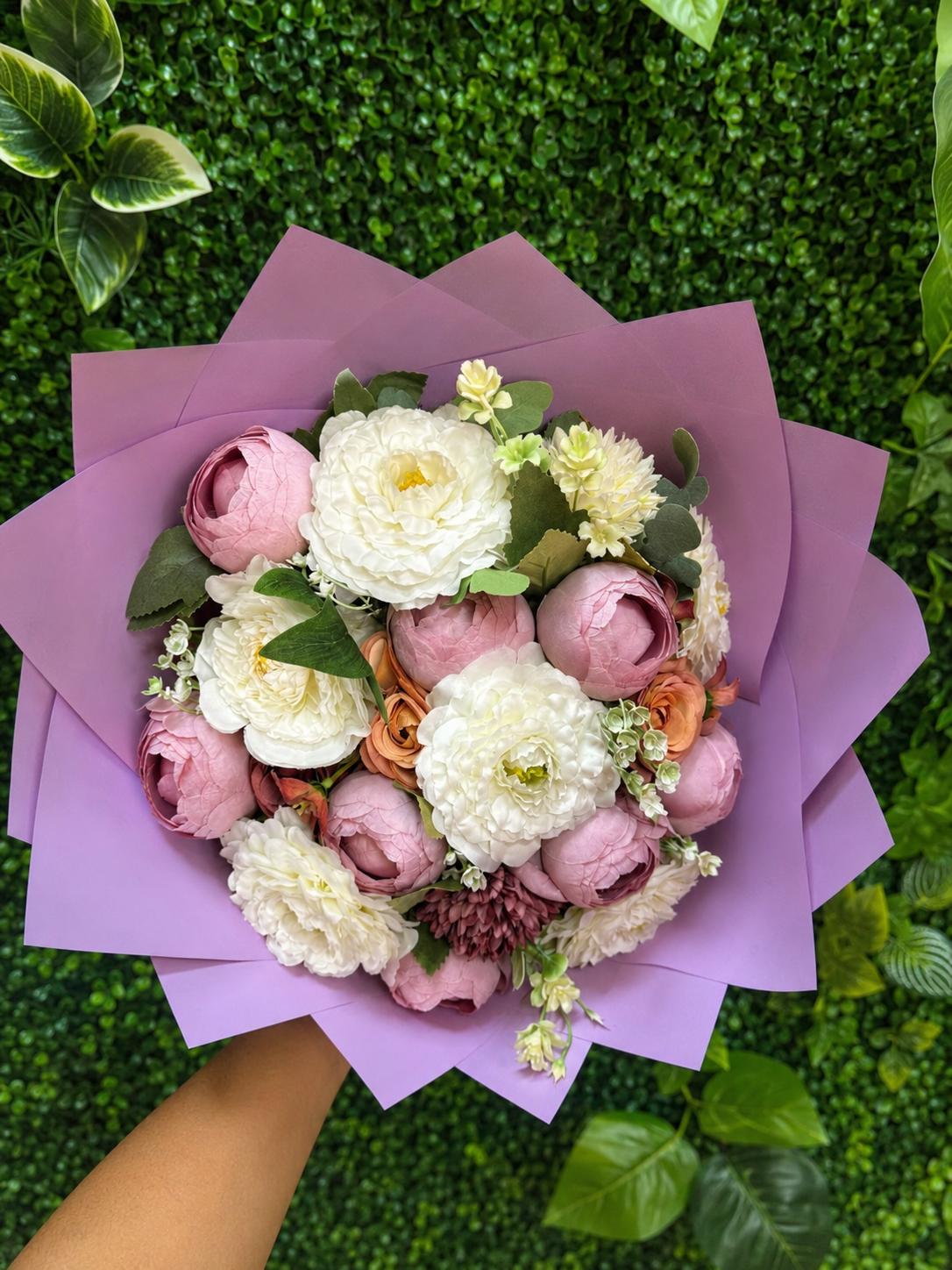Violetta Pearl Bouquet