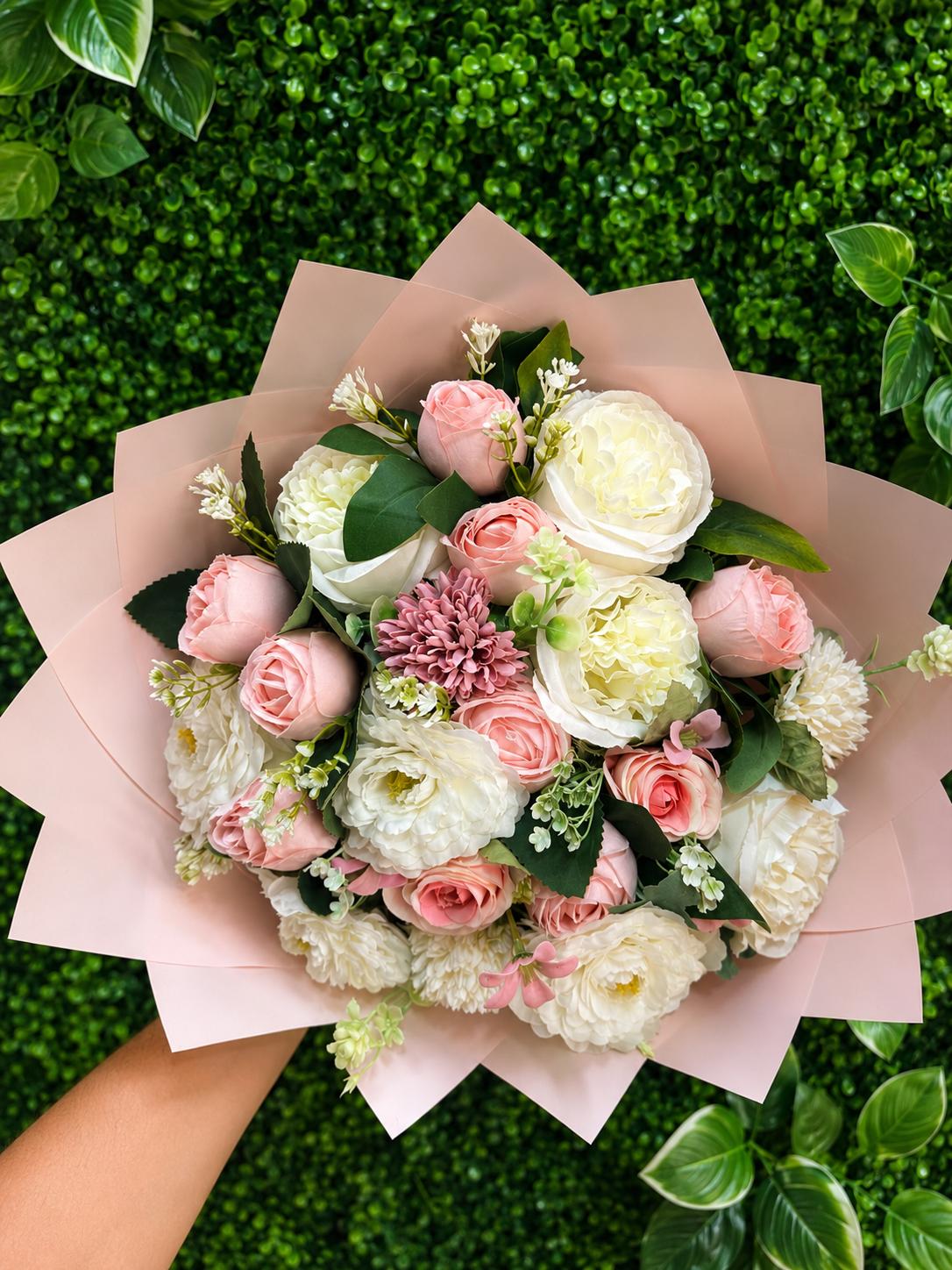 Élanora Bloom Bouquet